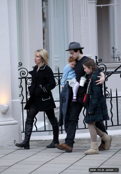 079.jpg