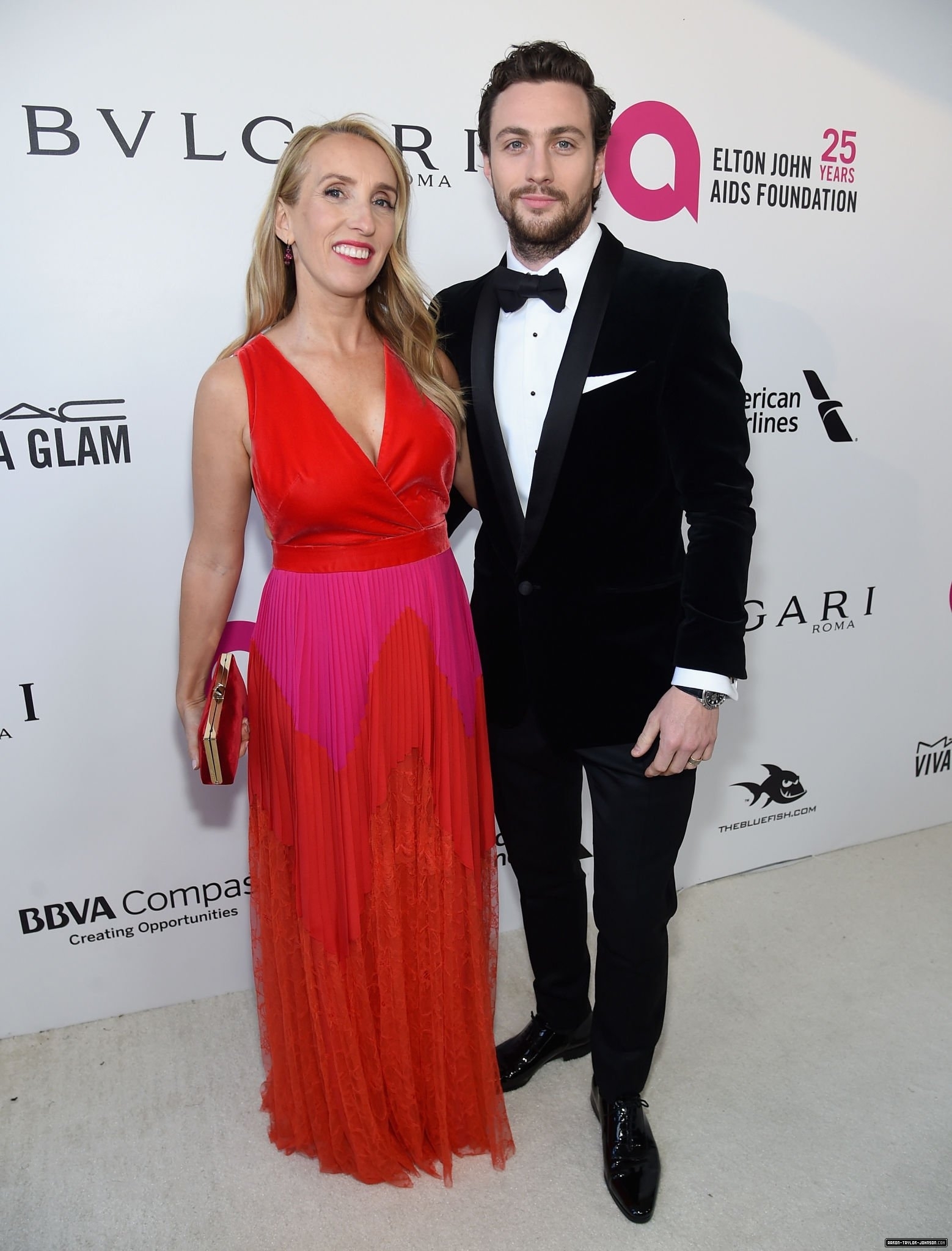 044.jpg