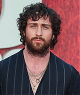 143.jpg