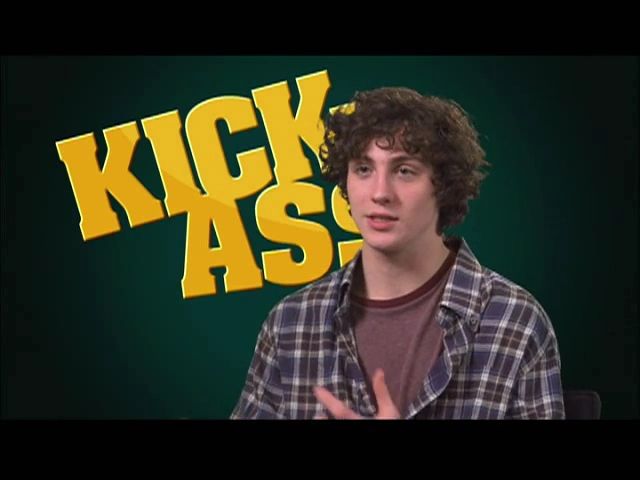 2010-KickAss_FeaturetteInterview003-128.jpg