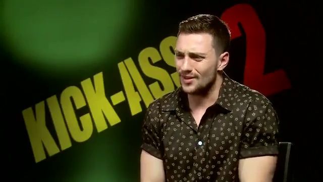 2010-KickAss2_FeaturetteInterview001-016.jpg