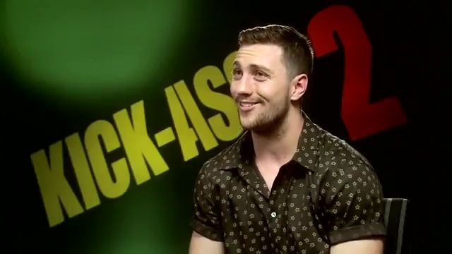 2010-KickAss2_FeaturetteInterview001-064.jpg