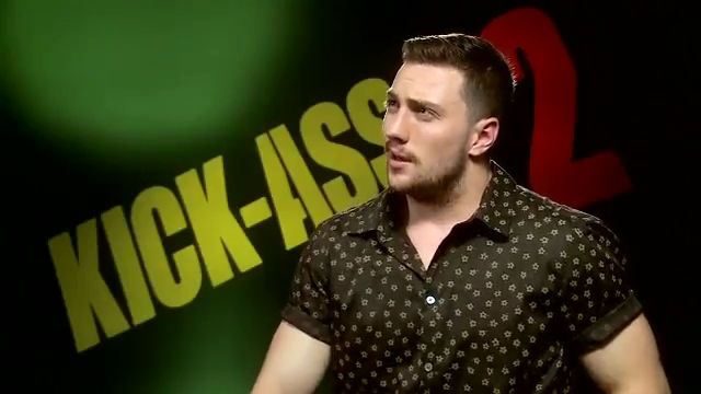 2010-KickAss2_FeaturetteInterview001-086.jpg