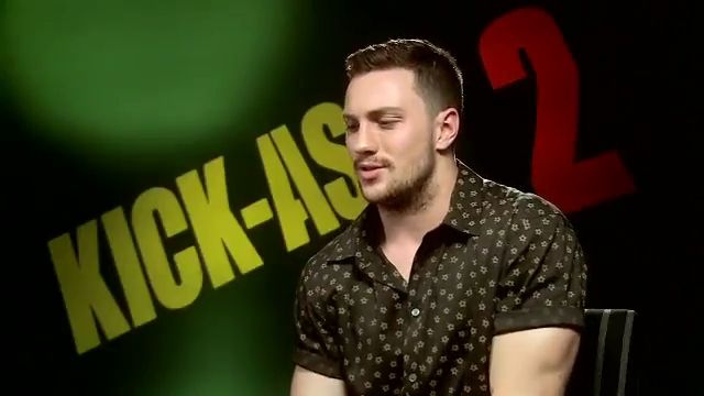 2010-KickAss2_FeaturetteInterview001-098.jpg