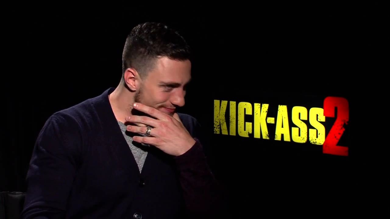 2010-KickAss2_FeaturetteInterview002-061.jpg