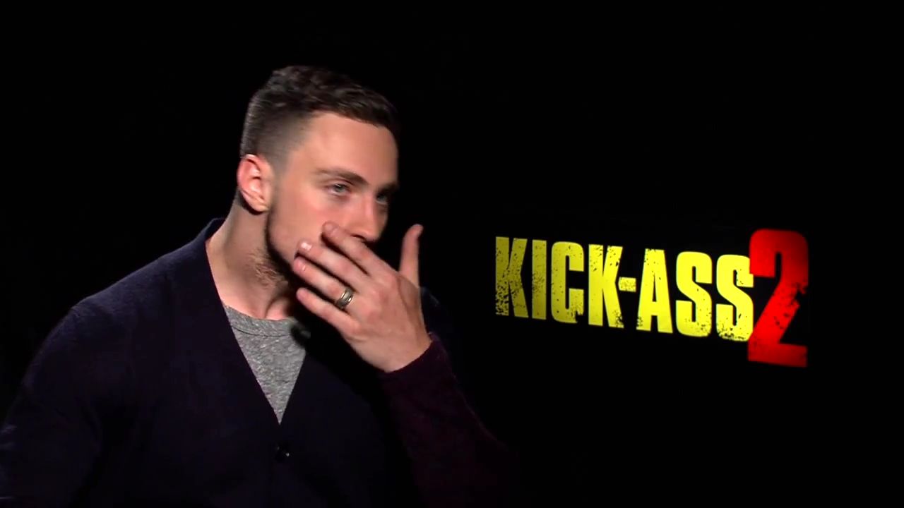 2010-KickAss2_FeaturetteInterview002-093.jpg