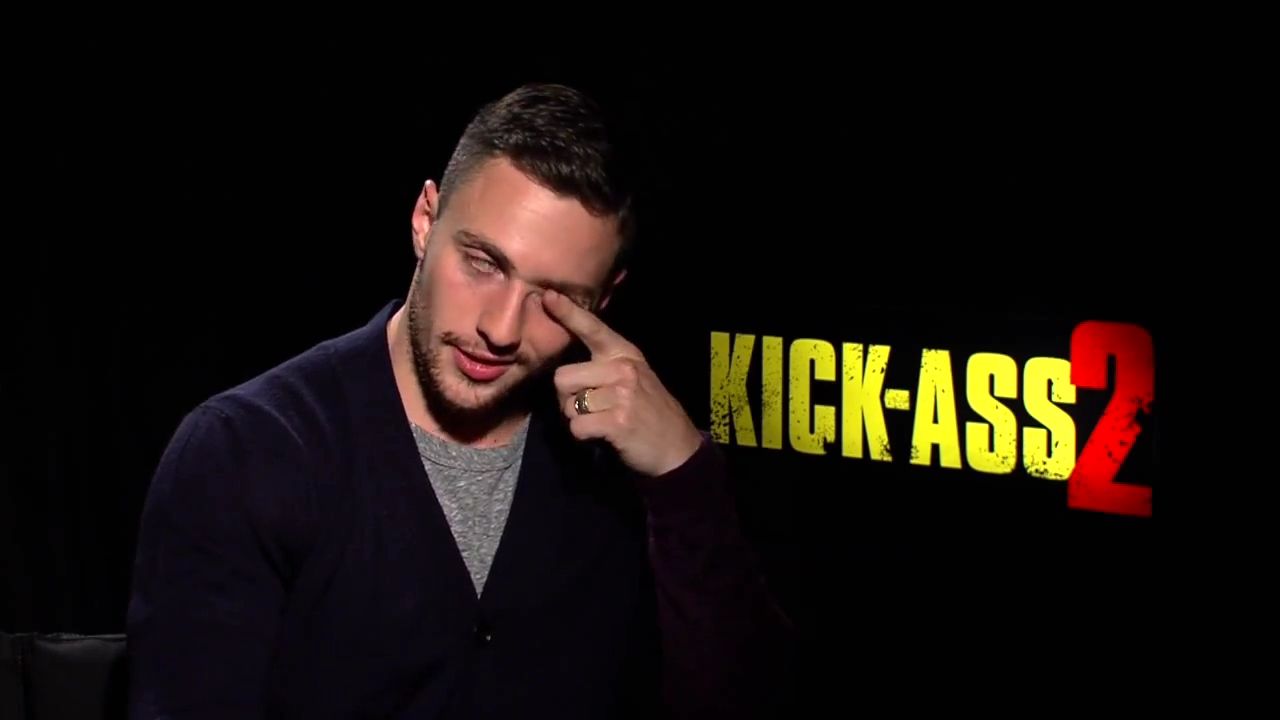 2010-KickAss2_FeaturetteInterview002-168.jpg