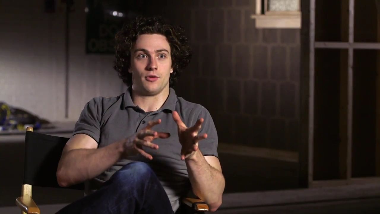 2010-KickAss2_FeaturetteInterview005-022.jpg