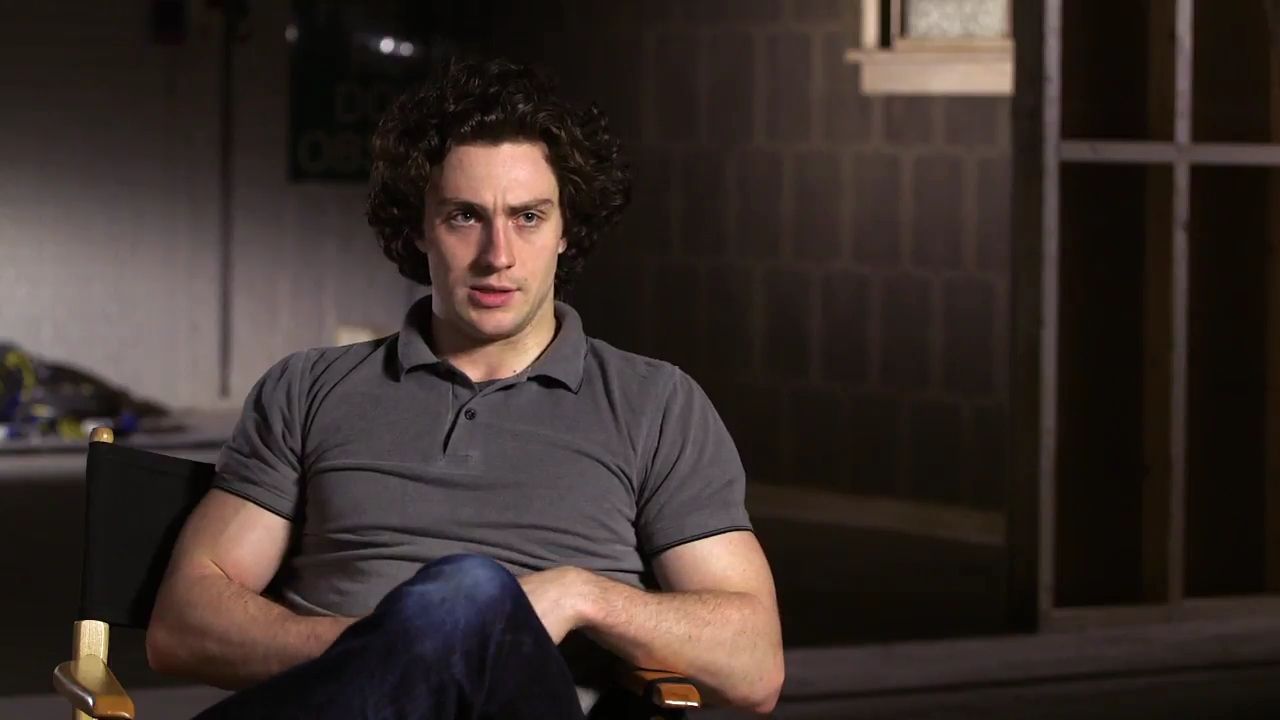 2010-KickAss2_FeaturetteInterview005-049.jpg