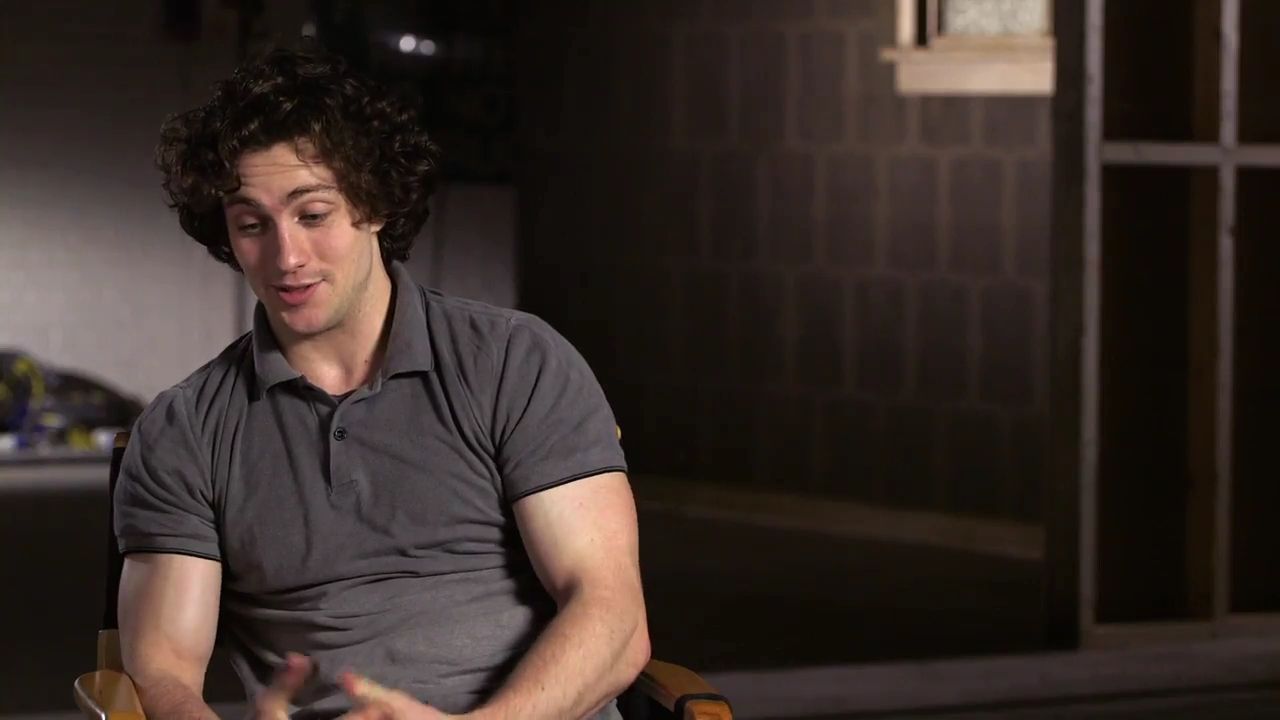 2010-KickAss2_FeaturetteInterview005-054.jpg